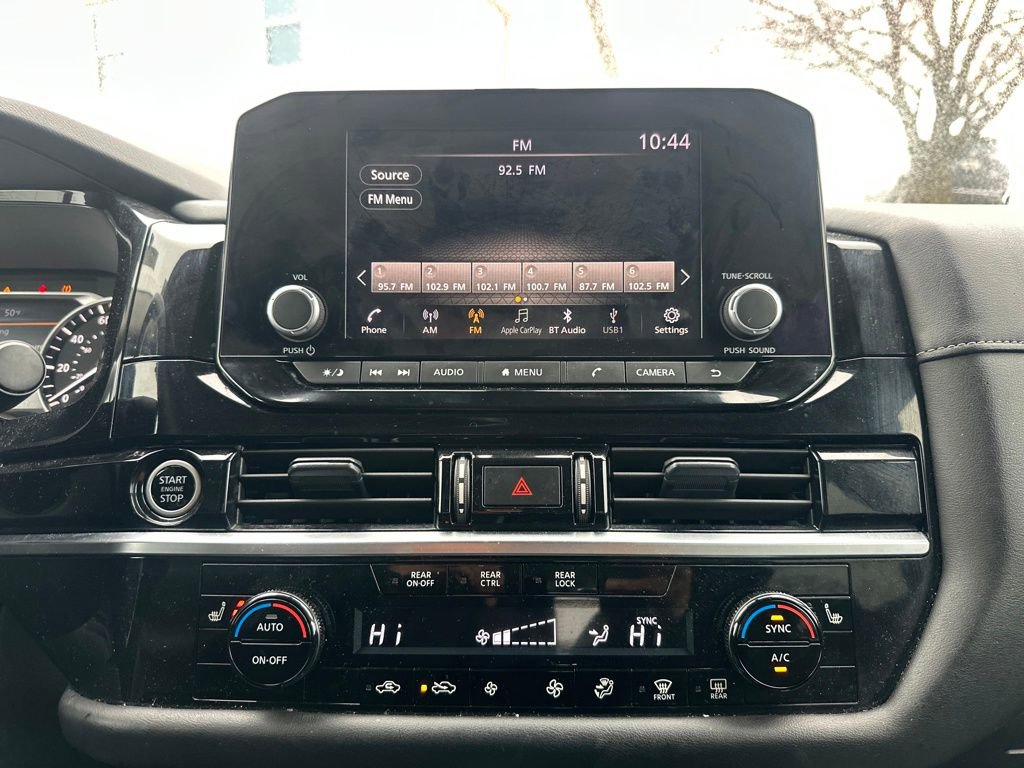 Used 2024 Nissan Pathfinder SV image 17