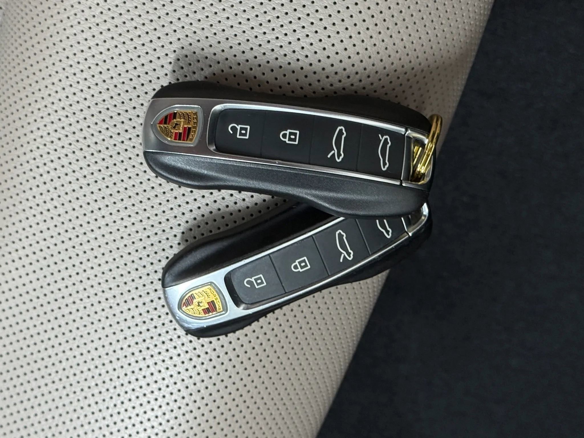 Used 2021 Porsche Taycan image 43