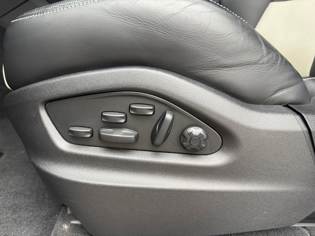 Used 2023 Porsche Cayenne Turbo GT AWD/4WD image 34