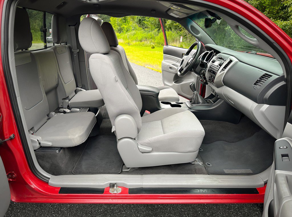 Used 2012 Toyota Tacoma image 19