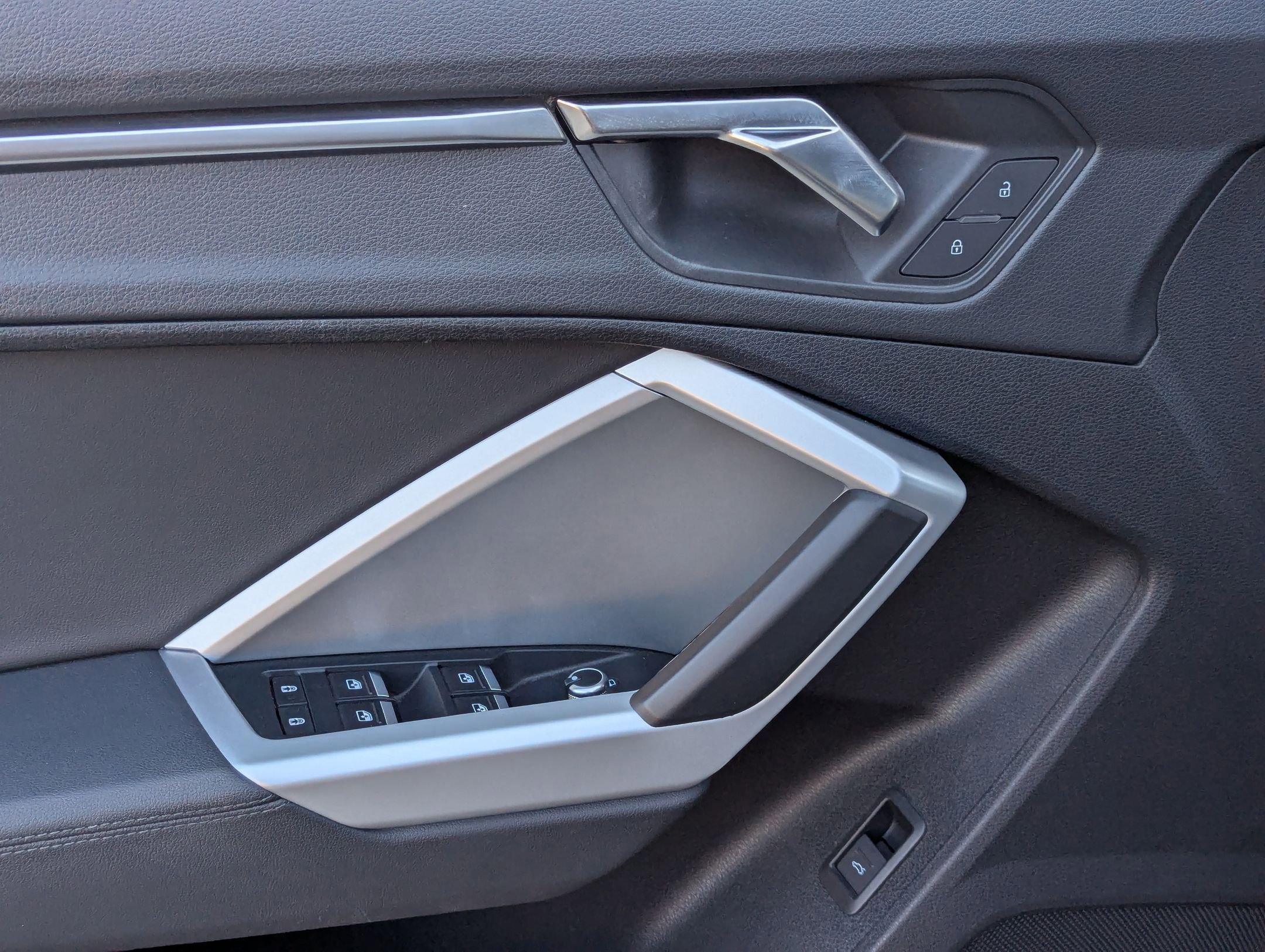 Used 2025 Audi Q3 2.0T Premium image 12