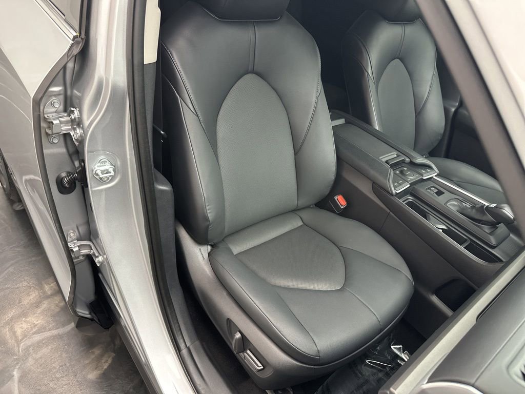 Used 2024 Toyota Grand Highlander XLE image 8