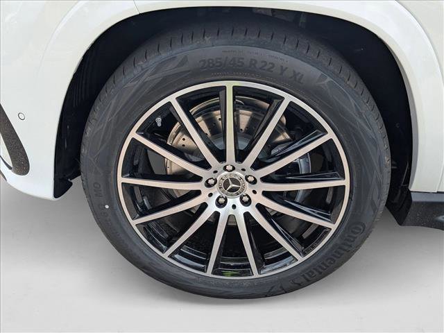 New 2026 Mercedes-Benz GLS 580 4MATIC image 9