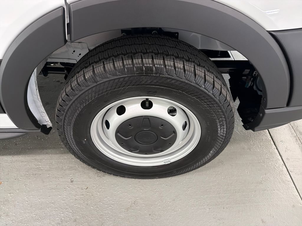 New 2026 Ford Transit 250 148 Medium Roof RWD image 5