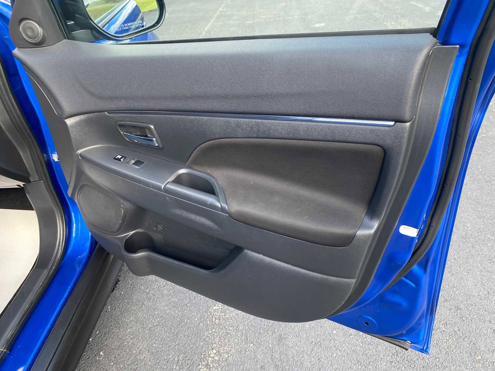 Used 2020 Mitsubishi Outlander Sport ES FWD image 30