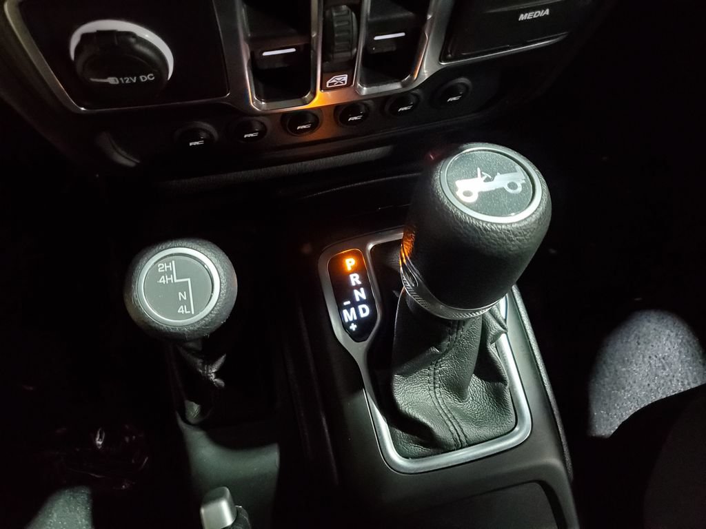 Used 2019 Jeep Wrangler Unlimited Sport AWD/4WD image 38
