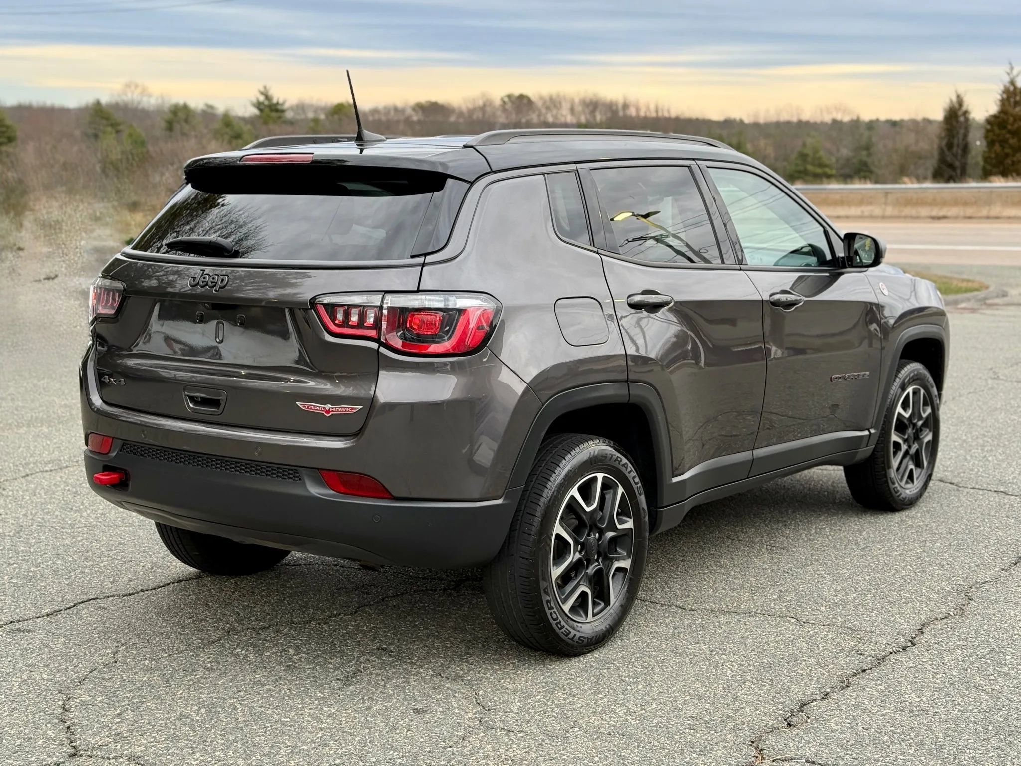 Used 2021 Jeep Compass Trailhawk image 5