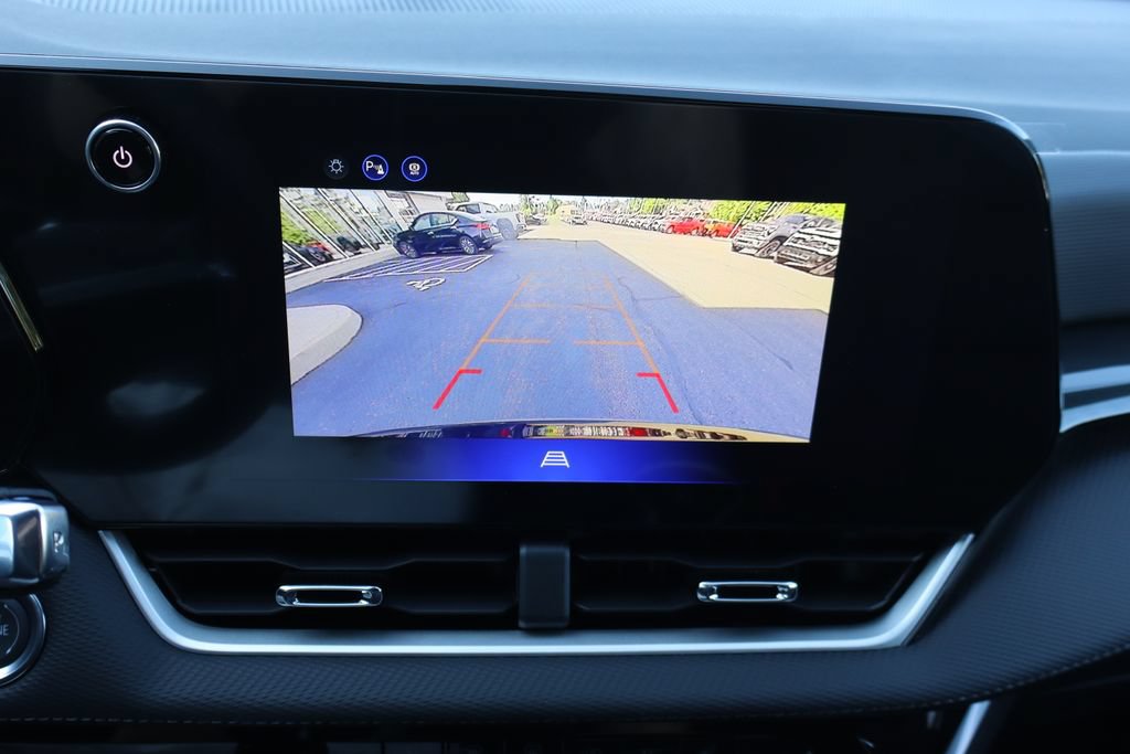 New 2027 Chevrolet Equinox LT w/ Midnight Edition FWD image 13