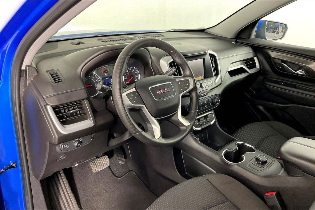 Used 2024 GMC Terrain SLE image 18