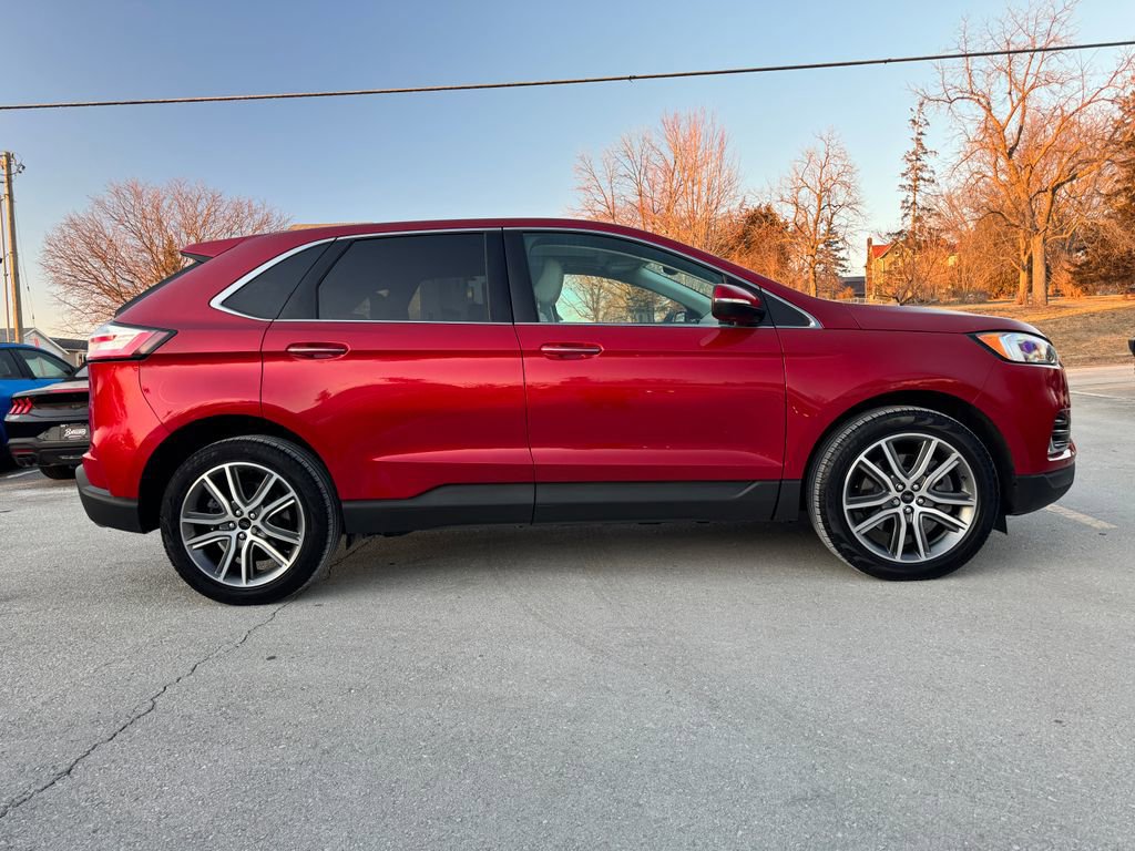 Used 2024 Ford Edge Titanium w/ Equipment Group 301A AWD/4WD image 4