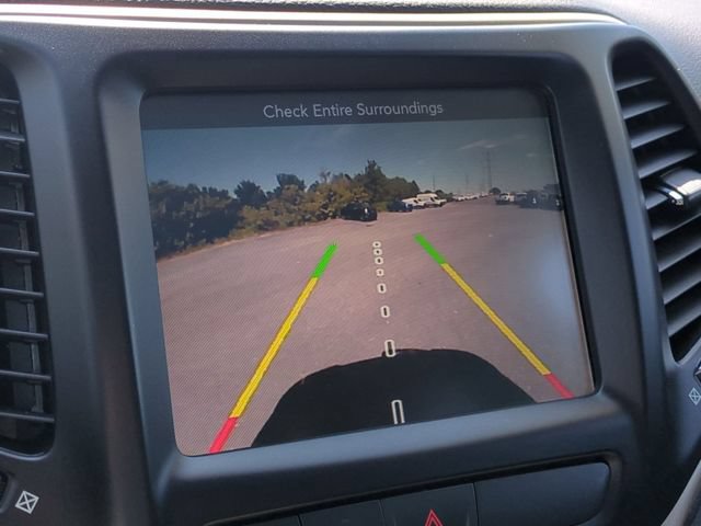 Used 2018 Jeep Cherokee Limited AWD/4WD image 22