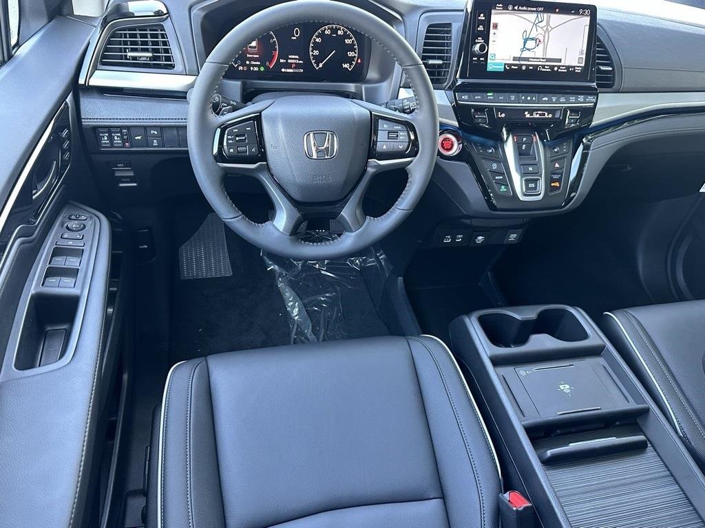New 2026 Honda Odyssey Touring image 9