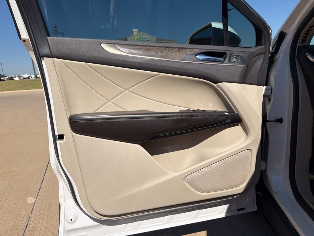 Used 2019 Lincoln MKC Reserve w/ MKC Climate Package FWD image 19