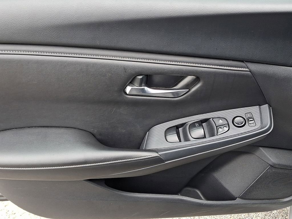 Used 2023 Nissan Sentra SV FWD image 12