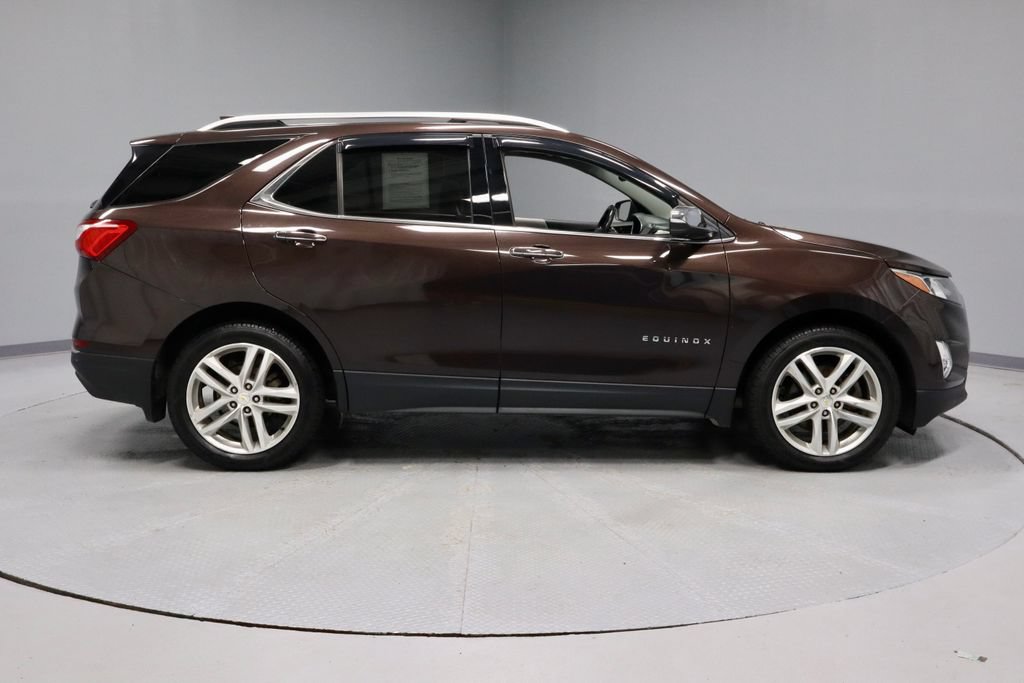 Used 2020 Chevrolet Equinox Premier w/ Premier True North Edition AWD/4WD image 13