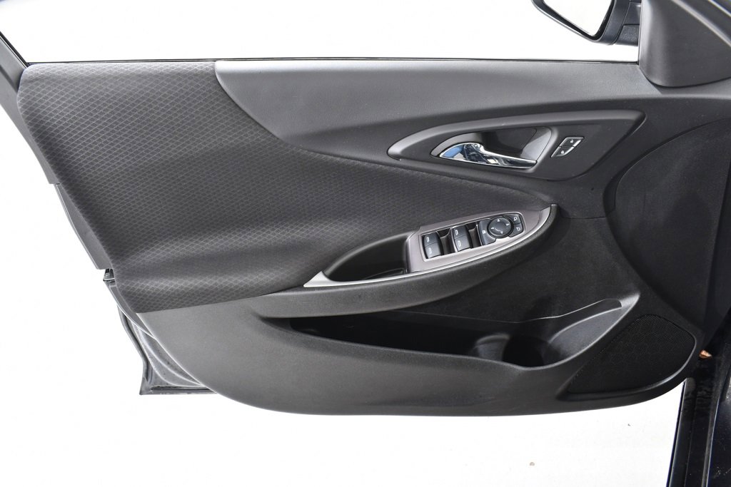 Used 2023 Chevrolet Malibu RS image 25