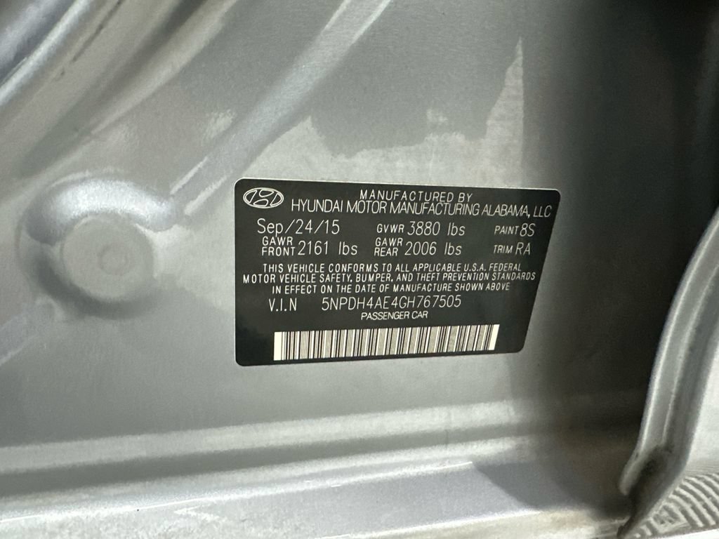 Used 2016 Hyundai Elantra SE FWD image 28