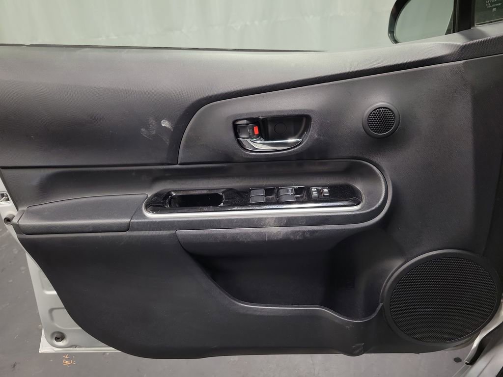 Used 2016 Toyota Prius C Two image 21