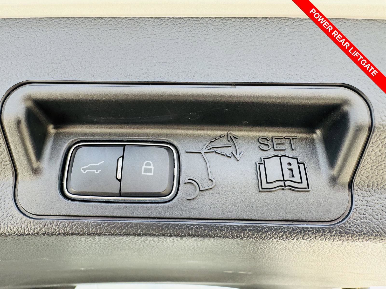 Used 2023 Ford Explorer XLT w/ Equipment Group 202A AWD/4WD image 13