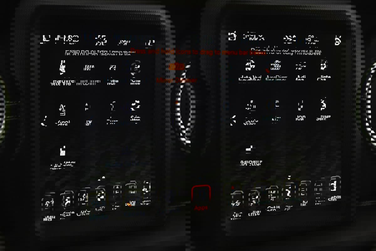 Used 2022 Jeep Wrangler Unlimited Sahara w/ Cold Weather Group image 34