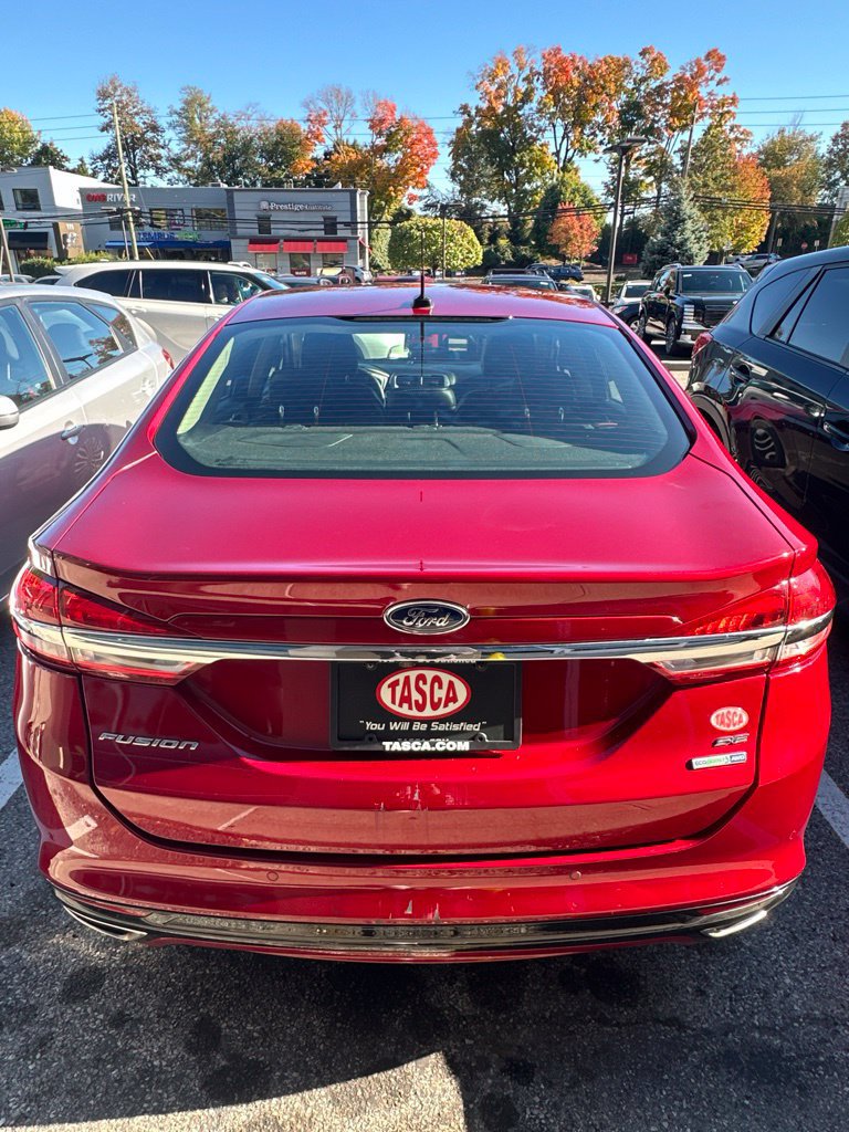Used 2017 Ford Fusion SE w/ Fusion SE Technology Package AWD/4WD image 5