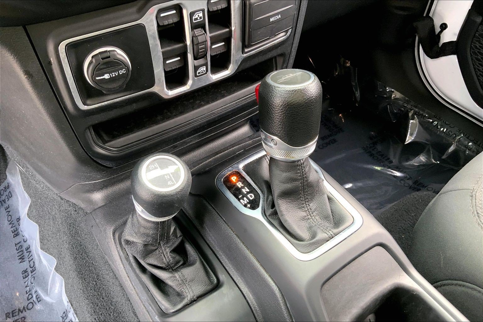 Certified 2023 Jeep Gladiator Overland AWD/4WD image 14