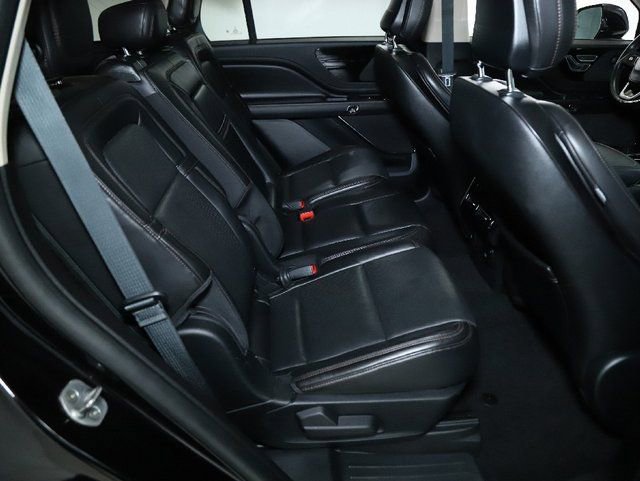 Used 2020 Lincoln Aviator Reserve w/ Class IV Trailer Tow Package image 32