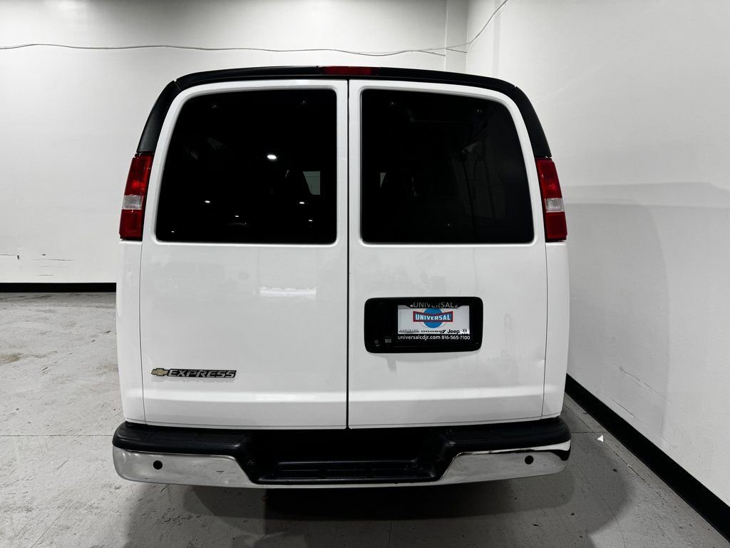Used 2023 Chevrolet Express 3500 LT w/ LT Preferred Equipment Group RWD image 21