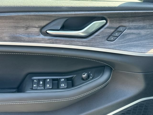 New 2026 Jeep Grand Cherokee L Limited AWD/4WD image 12