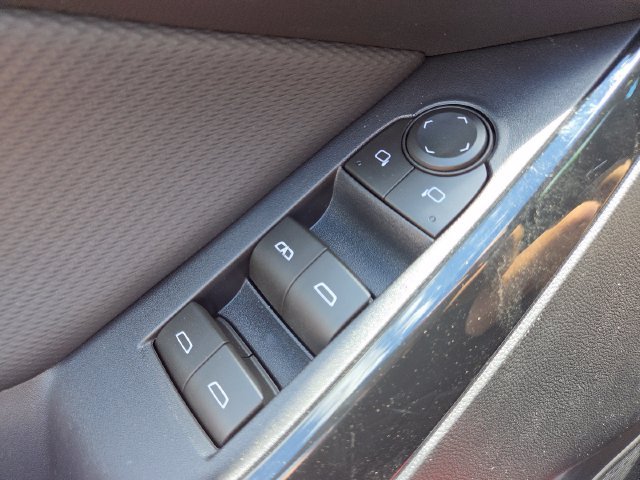 New 2026 Chevrolet Equinox LT w/ Safety and Technology Package FWD image 9