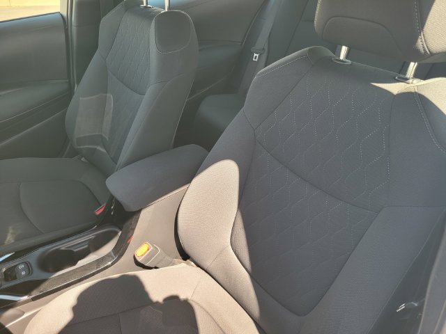 Used 2022 Toyota Corolla LE FWD image 13
