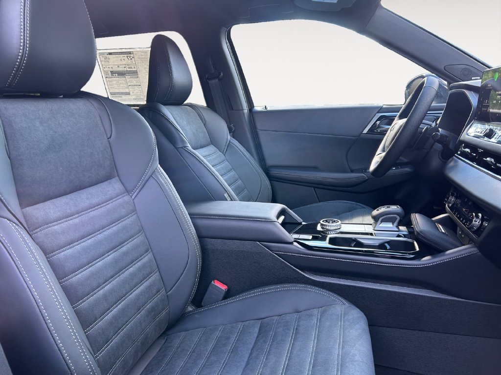 New 2026 Mitsubishi Outlander SE AWD/4WD image 15