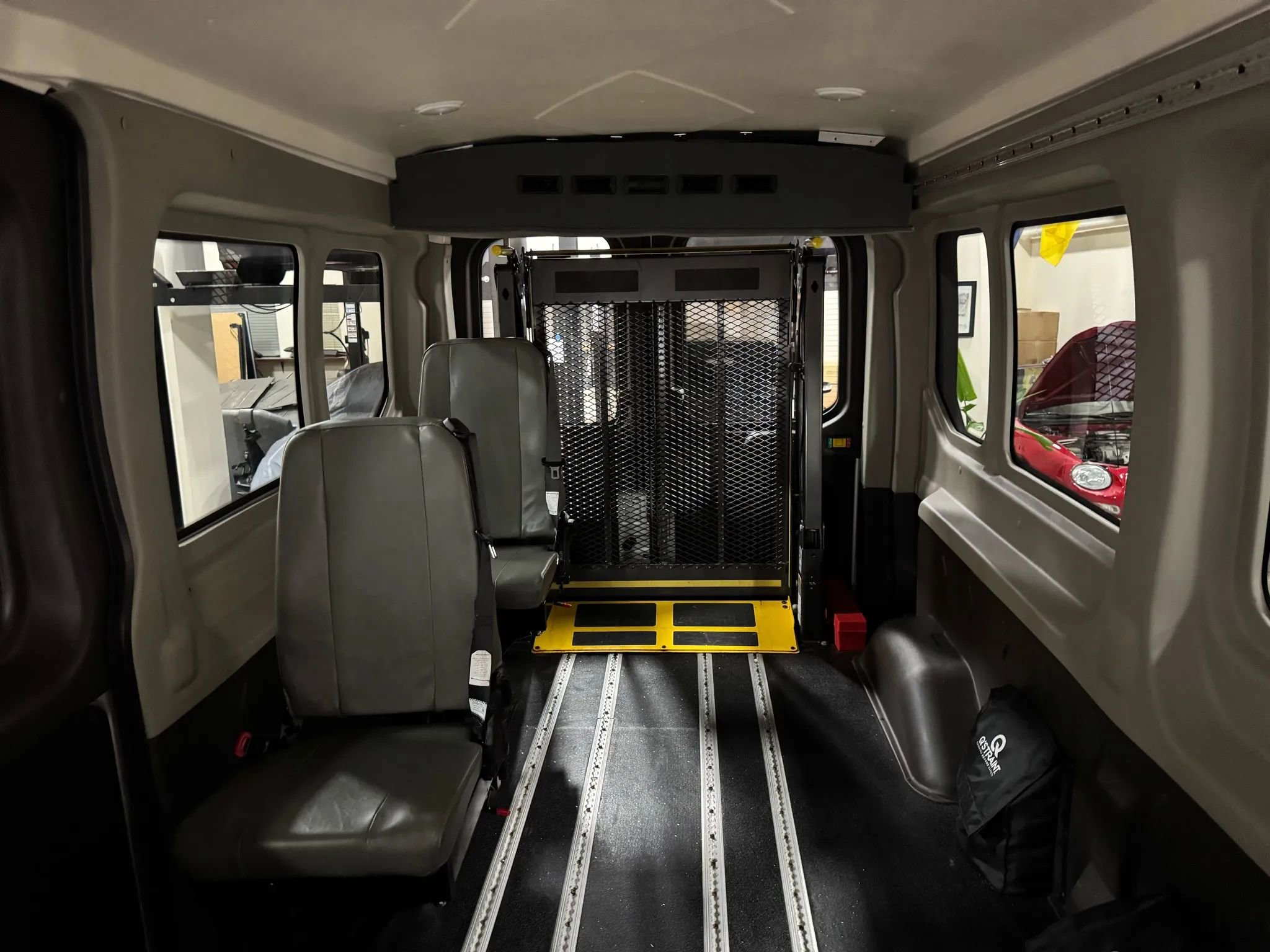 Used 2018 Ford Transit 250 148 Medium Roof image 45