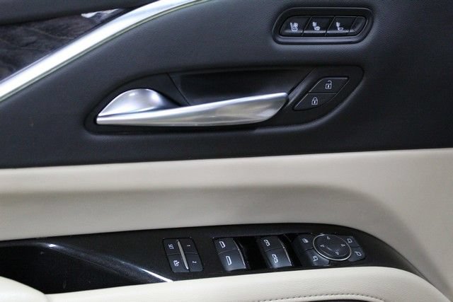 Certified 2022 Cadillac Escalade ESV Premium Luxury AWD/4WD image 19