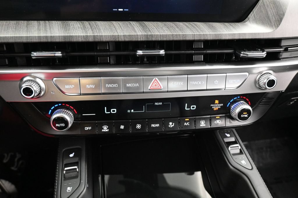 Used 2025 Kia Telluride EX w/ EX Captain's Chair Package FWD image 22