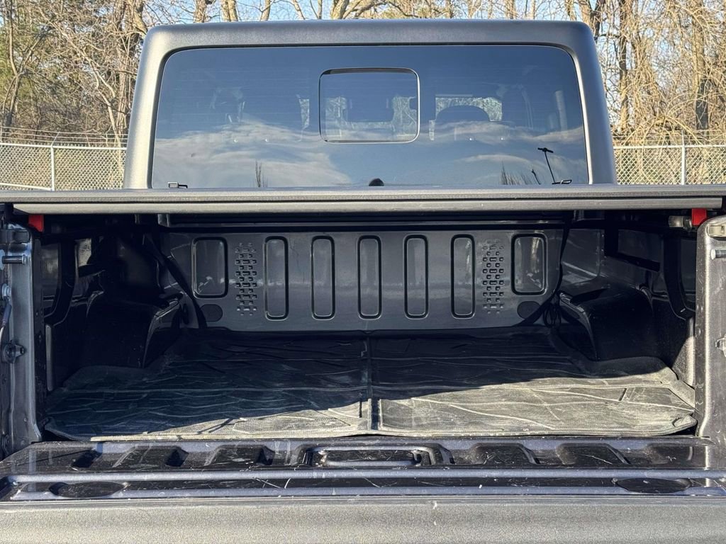 Used 2024 Jeep Gladiator Sport image 30