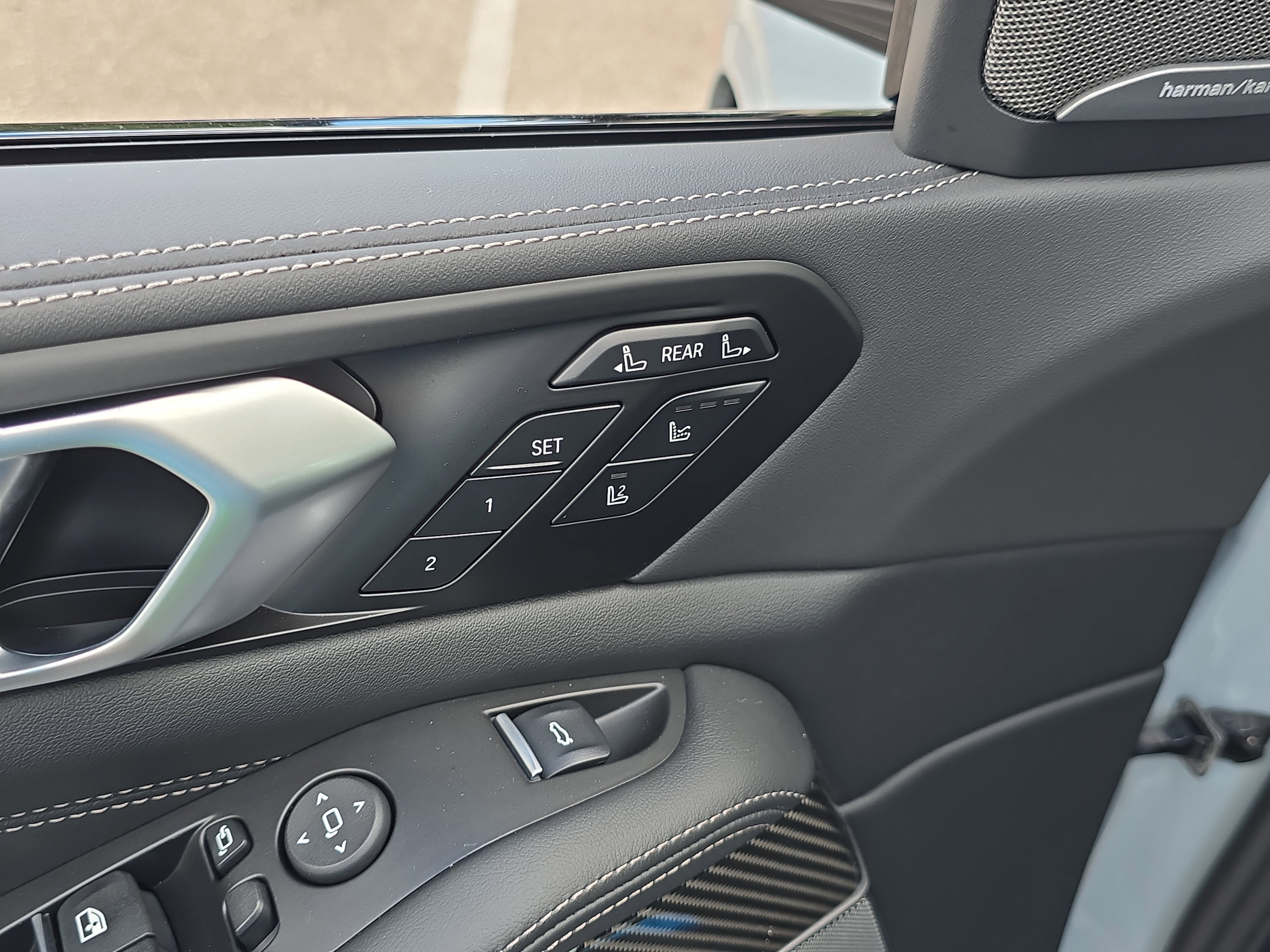 New 2026 BMW X7 M60i image 21