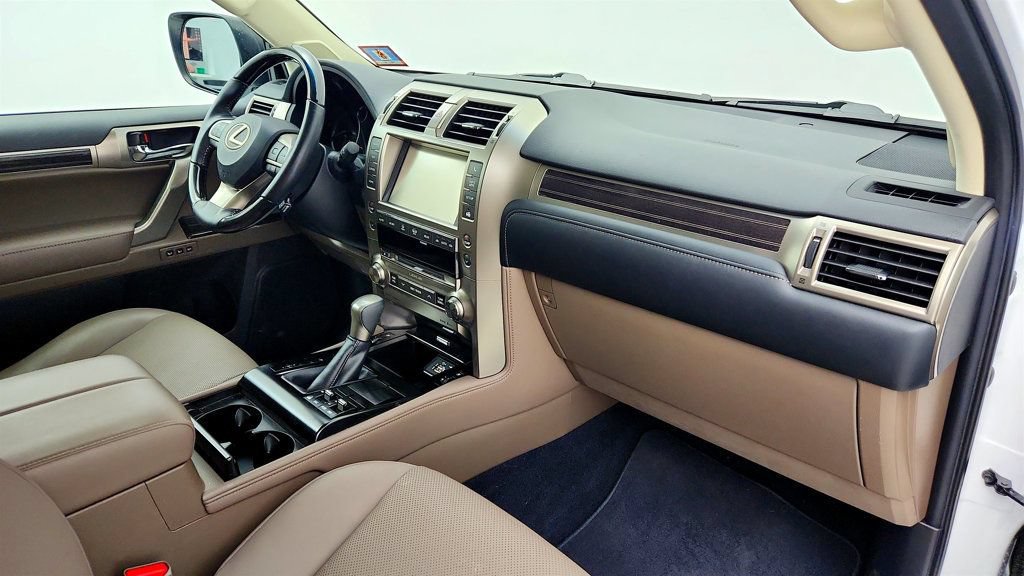Used 2020 Lexus GX 460 Premium w/ Premium Package AWD/4WD image 26