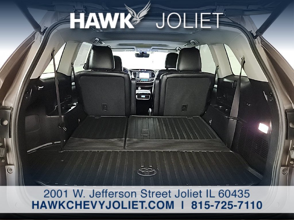 Used 2017 Toyota Highlander XLE AWD/4WD image 21