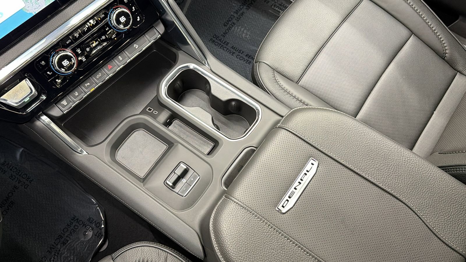 Used 2025 GMC Sierra 3500 Denali w/ Denali Reserve Package image 28