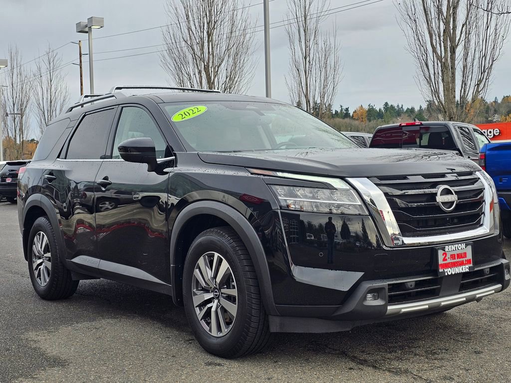 Used 2022 Nissan Pathfinder SL image 3