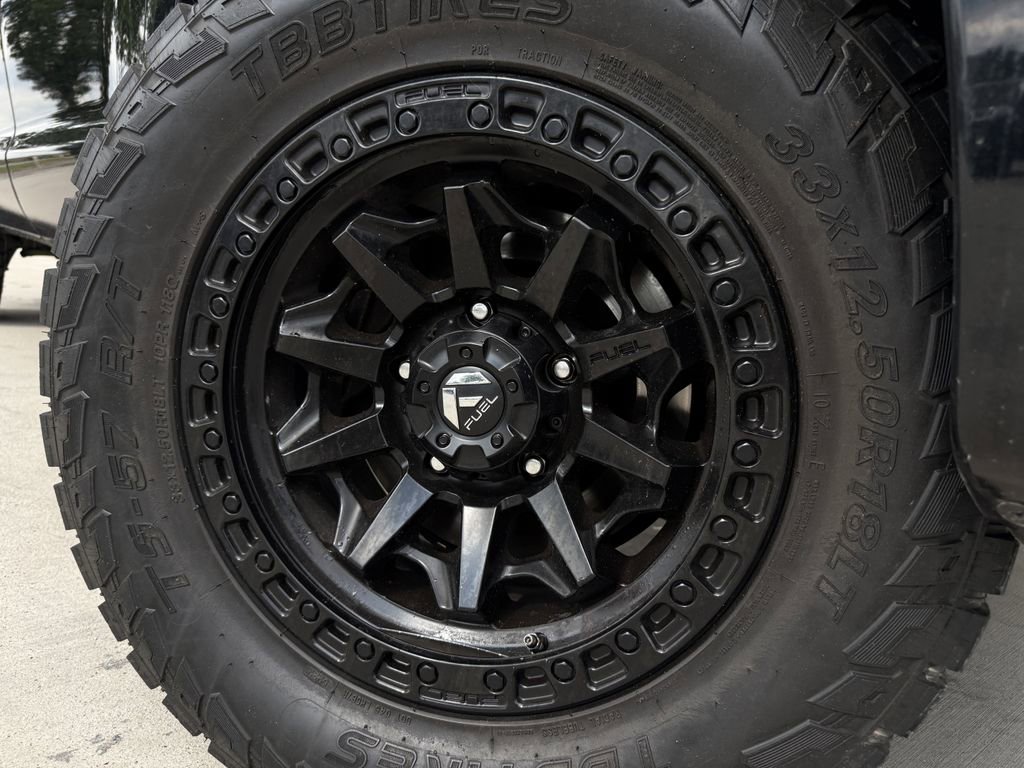 Used 2017 Toyota Tundra SR5 w/ TRD Off Road Package AWD/4WD image 9