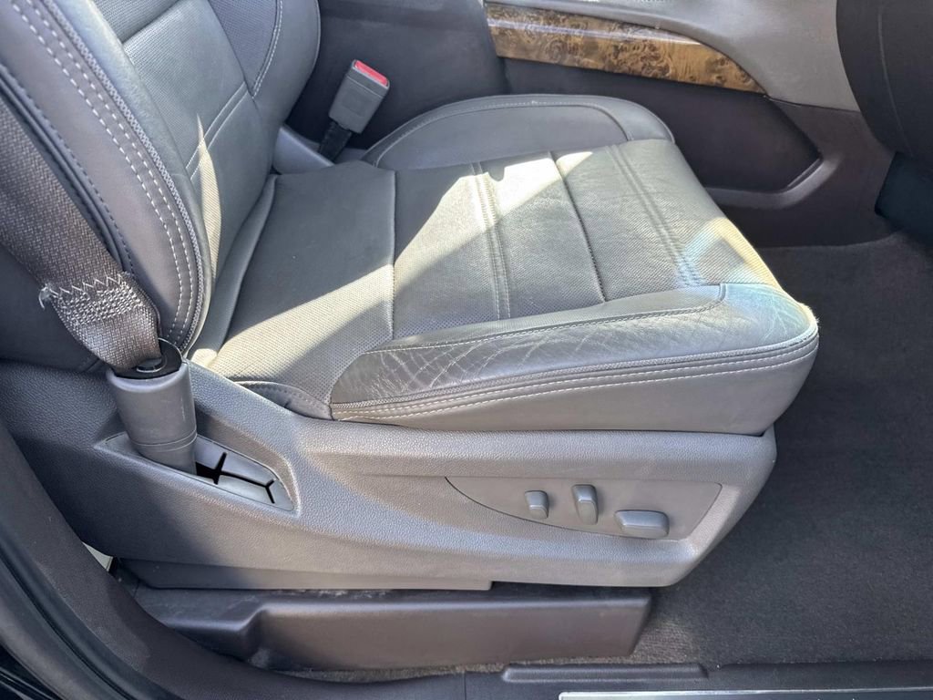 Used 2015 GMC Yukon XL Denali w/ Premium Package image 14