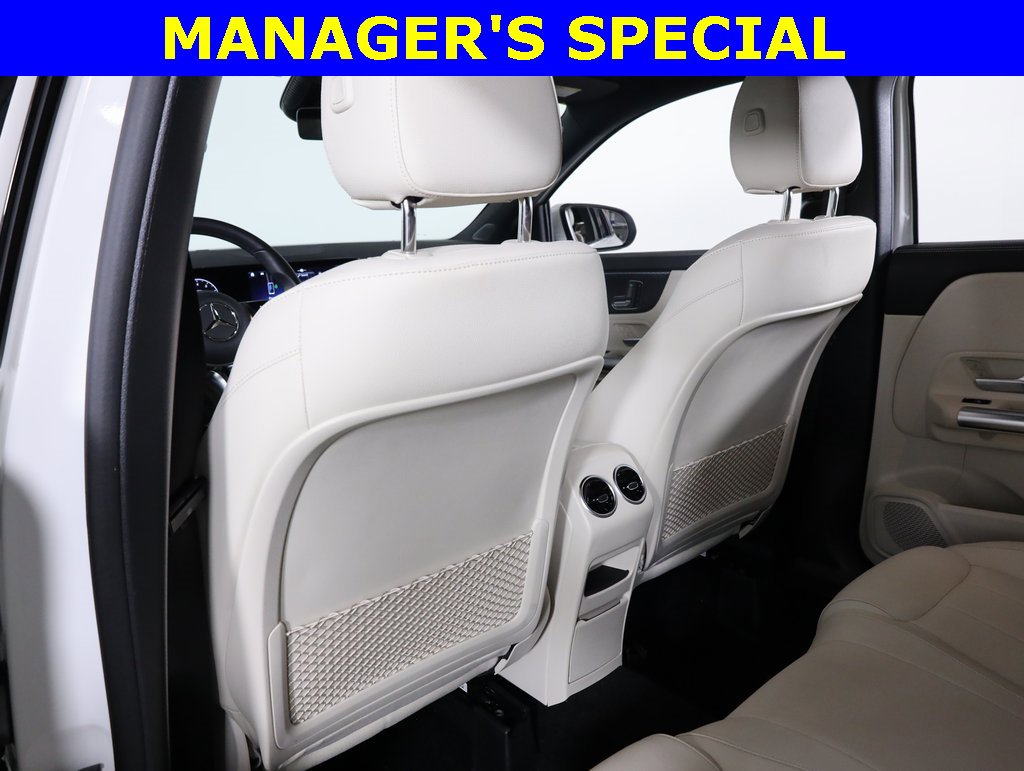 Used 2025 Mercedes-Benz GLA 250 4MATIC image 32