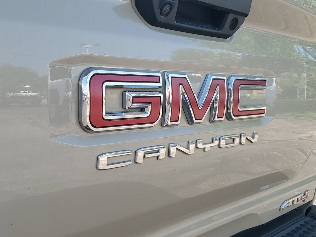 Used 2023 GMC Canyon AT4 w/ AT4 Premium Package AWD/4WD image 7