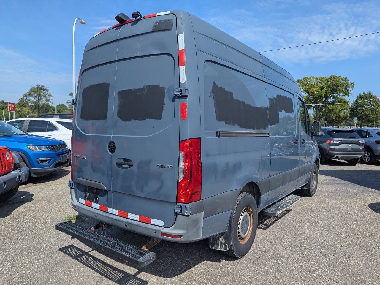 Used 2019 Mercedes-Benz Sprinter 144 image 7