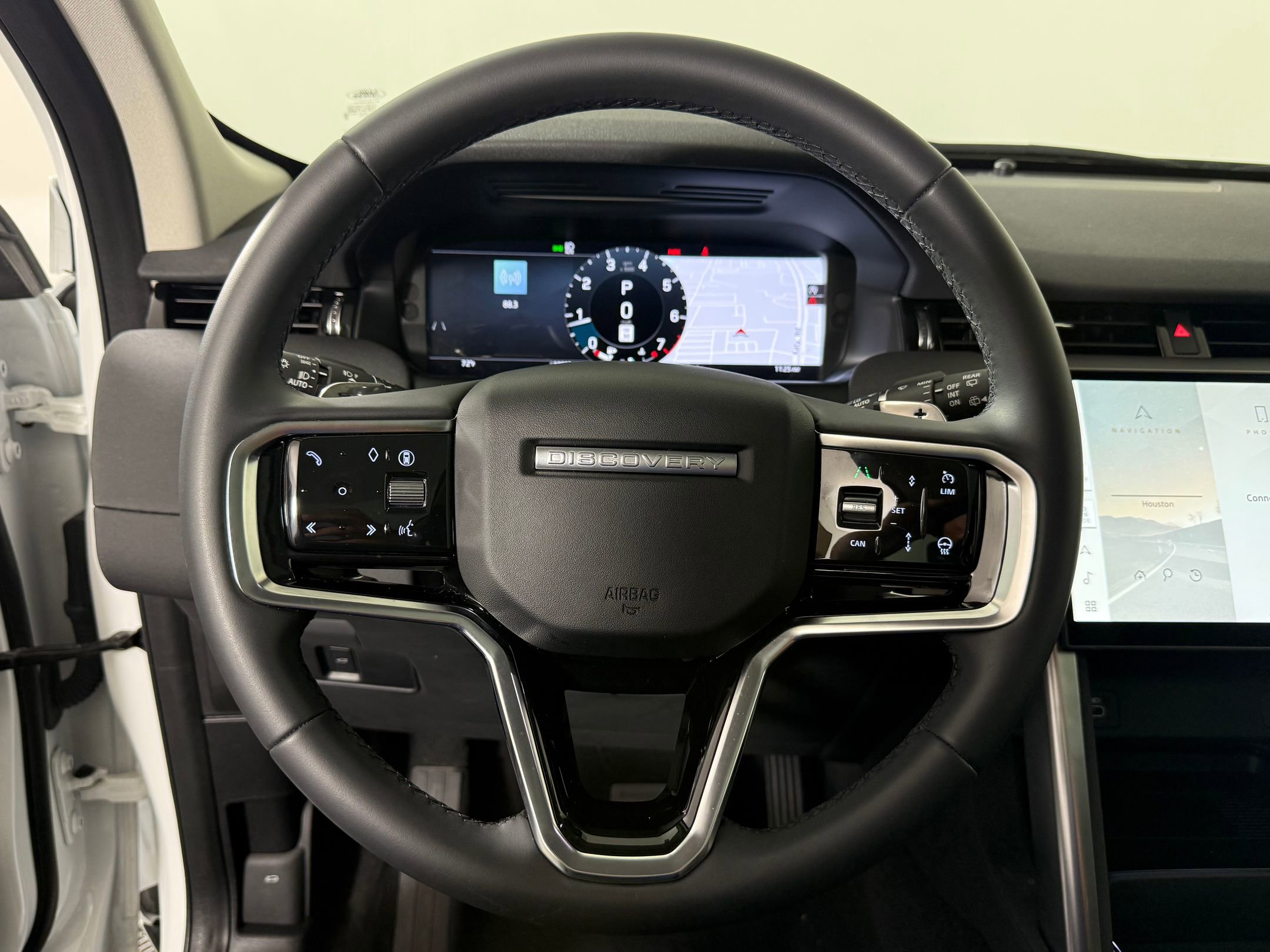 Certified 2024 Land Rover Discovery Sport S image 17