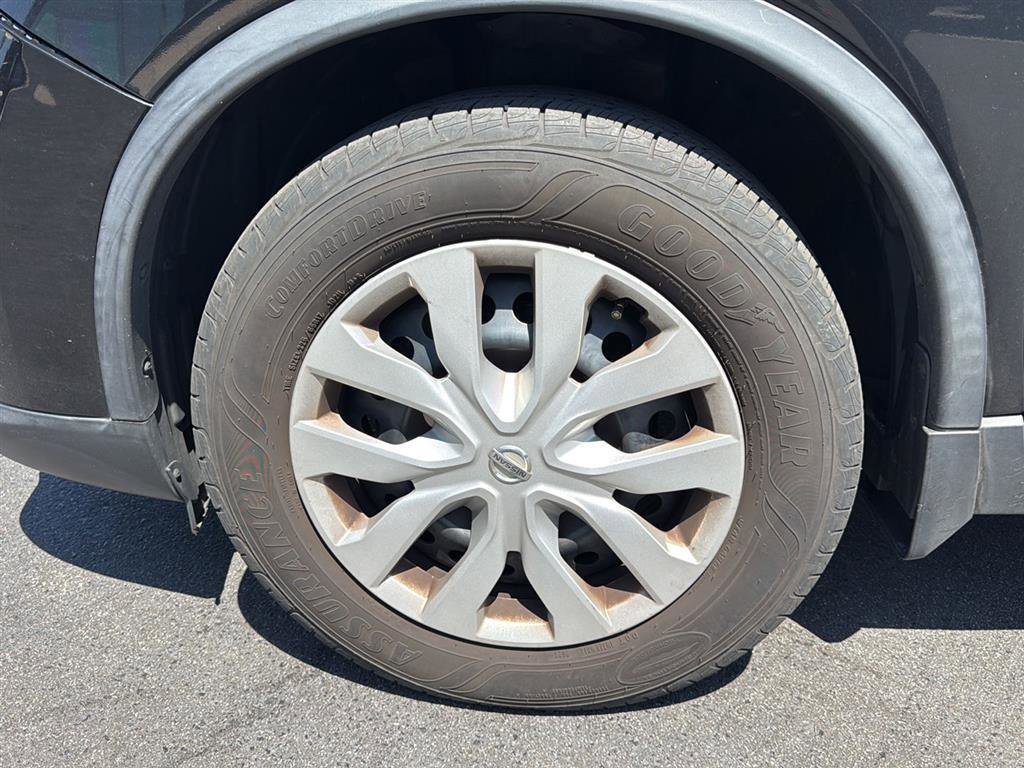 Used 2016 Nissan Rogue S FWD image 11