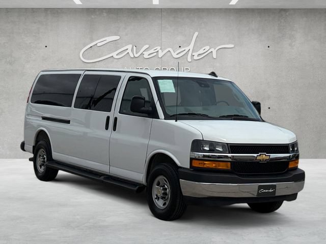Used 2025 Chevrolet Express 3500 LT w/ LT Preferred Equipment Group RWD image 2