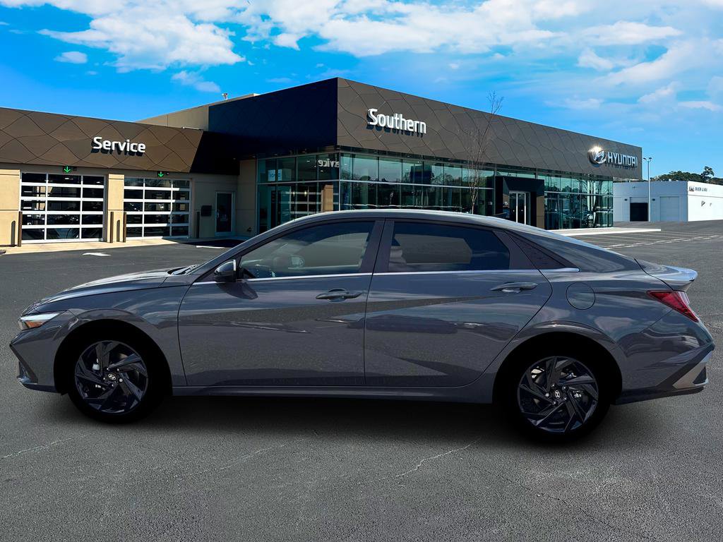 New 2026 Hyundai Elantra SEL Sport image 3